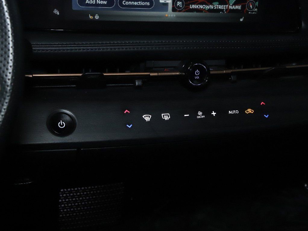 Certified 2024 Nissan Ariya EVOLVE+ e-4ORCE image 29