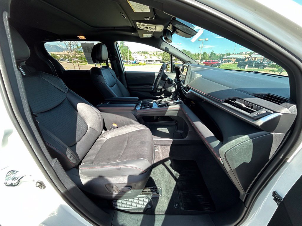Used 2026 Toyota Sienna XSE FWD image 34