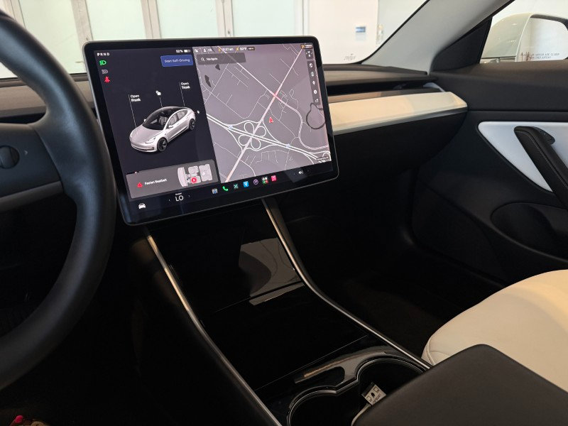Used 2020 Tesla Model 3 Long Range AWD/4WD image 31