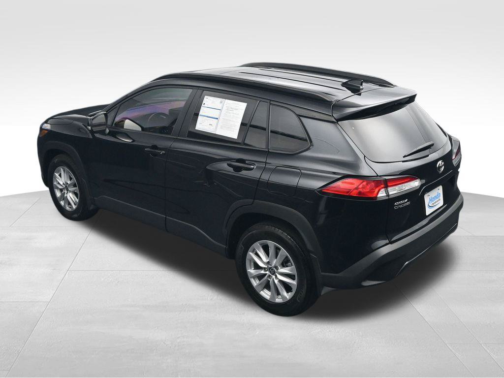 Used 2024 Toyota Corolla Cross LE w/ Moonroof Package FWD image 33