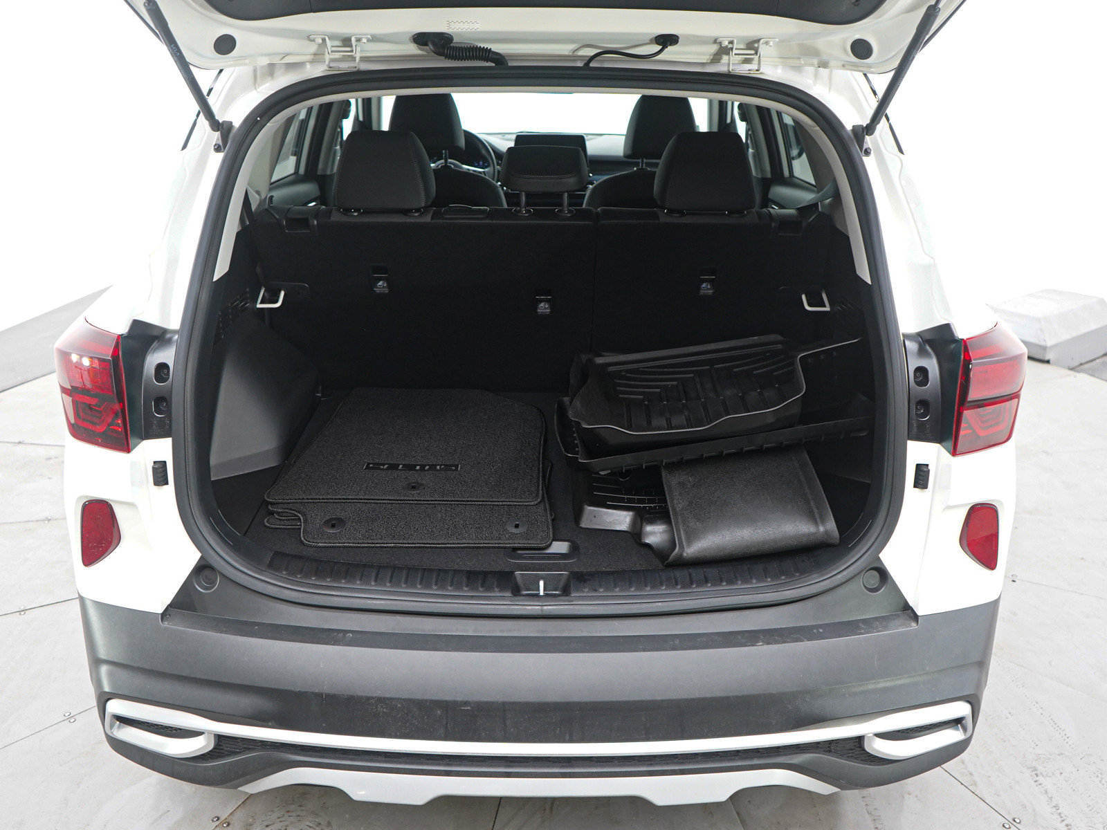 Used 2023 Kia Seltos Nightfall Edition image 16