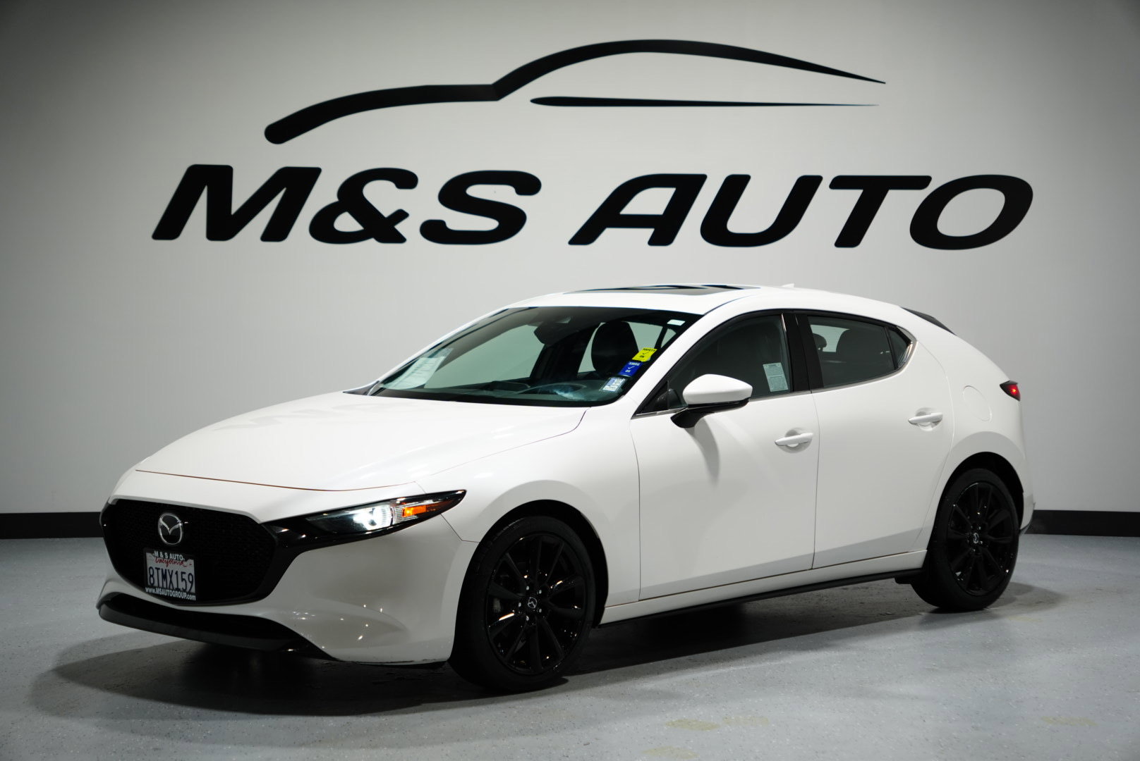 Used 2020 MAZDA MAZDA3 Hatchback w/ Premium Package image 4