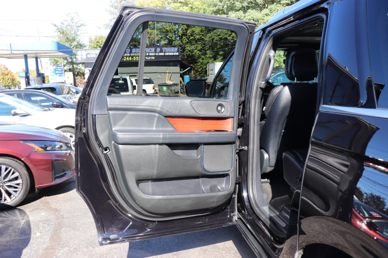 Used 2024 Lincoln Navigator L 4WD image 38