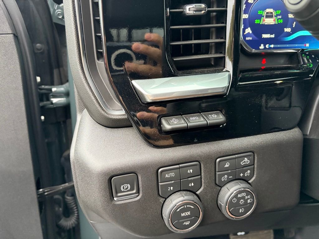 Used 2026 Chevrolet Silverado 1500 High Country w/ Technology Package image 18