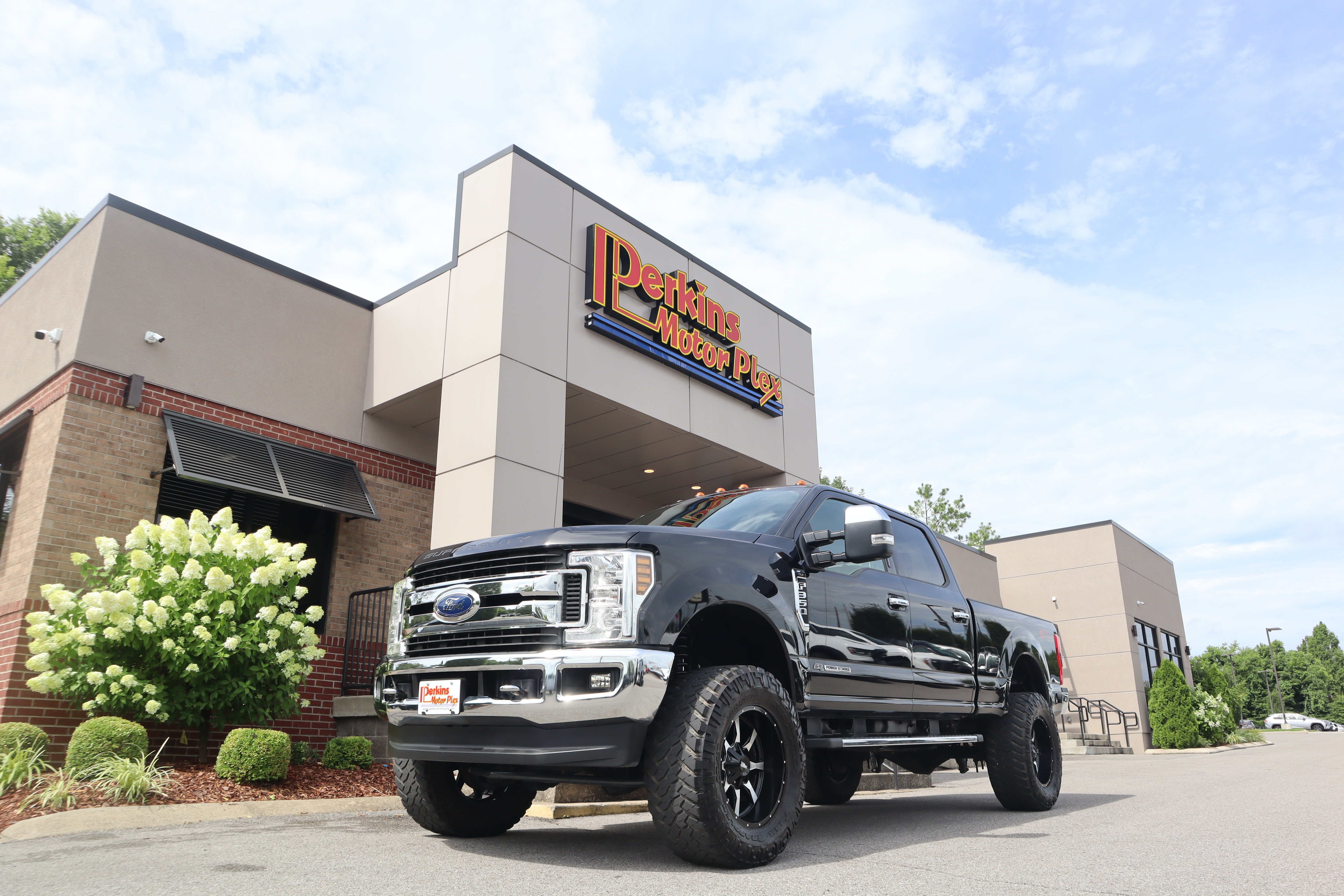 Used 2019 Ford F350 XLT w/ XLT Premium Package AWD/4WD image 36
