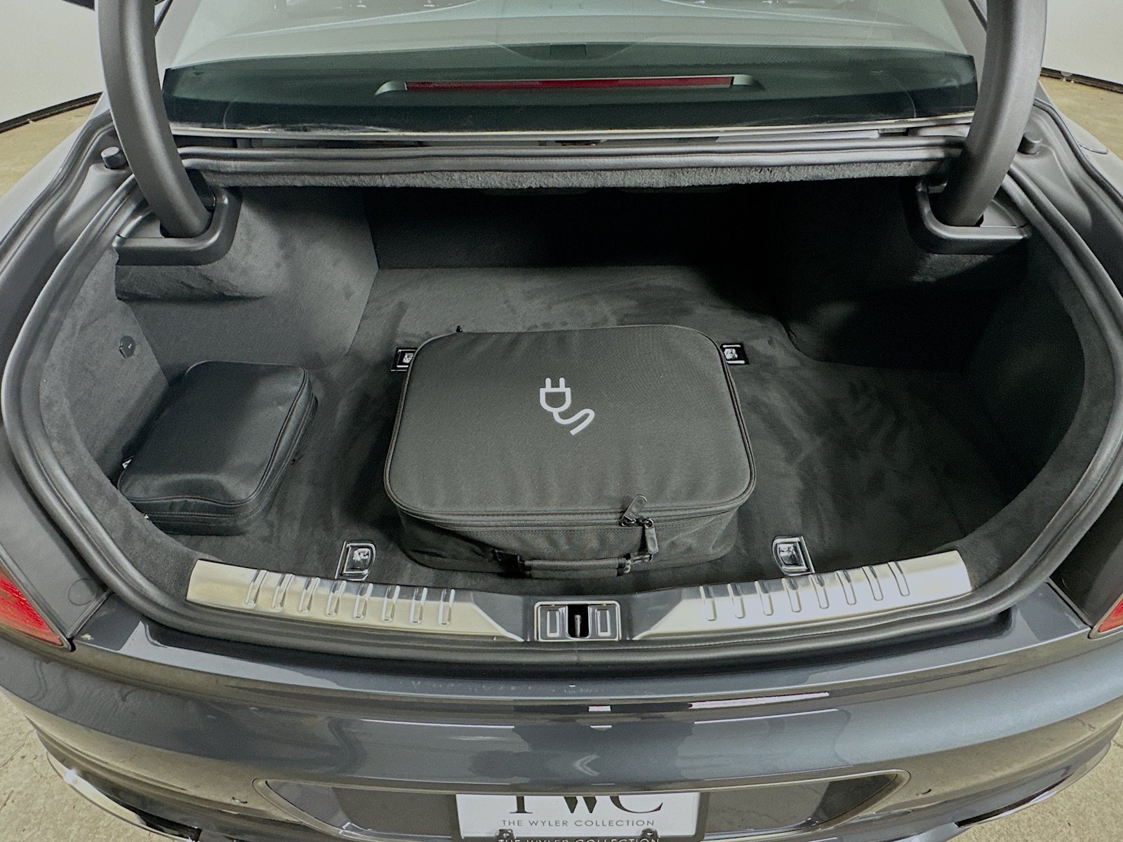 New 2026 Bentley Flying Spur Plug-In Hybrid AWD/4WD image 44
