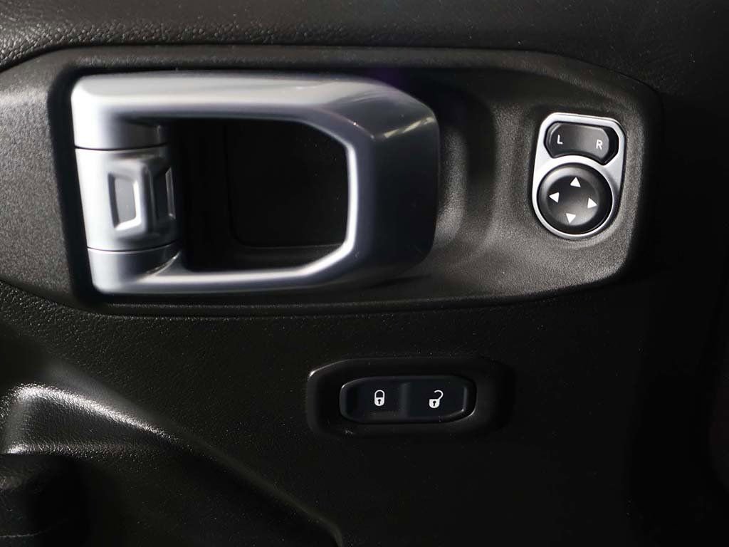 Used 2022 Jeep Wrangler Unlimited Sport image 29