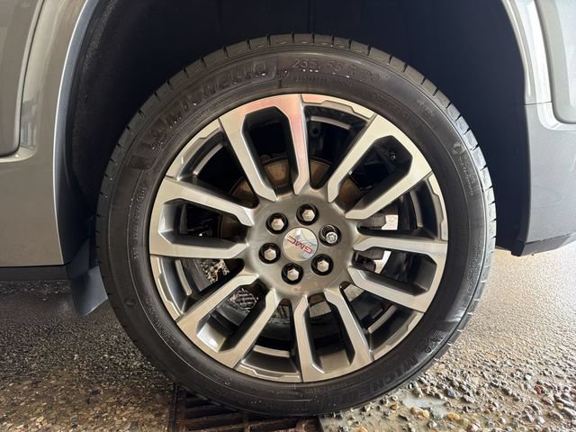 Used 2021 GMC Acadia Denali w/ Denali Ultimate Package AWD/4WD image 10
