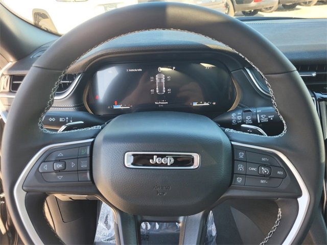 New 2025 Jeep Grand Cherokee Altitude image 29