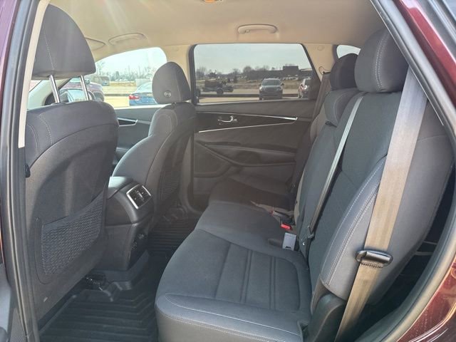 Used 2019 Kia Sorento S image 17