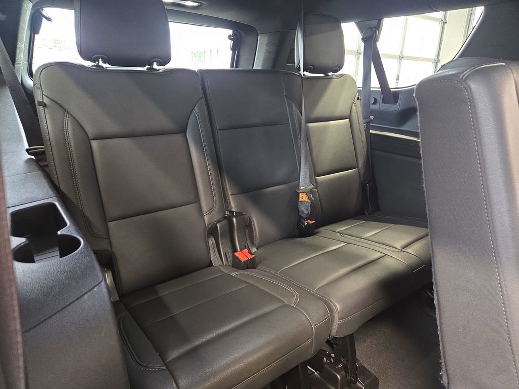 Used 2024 Chevrolet Suburban LT AWD/4WD image 16