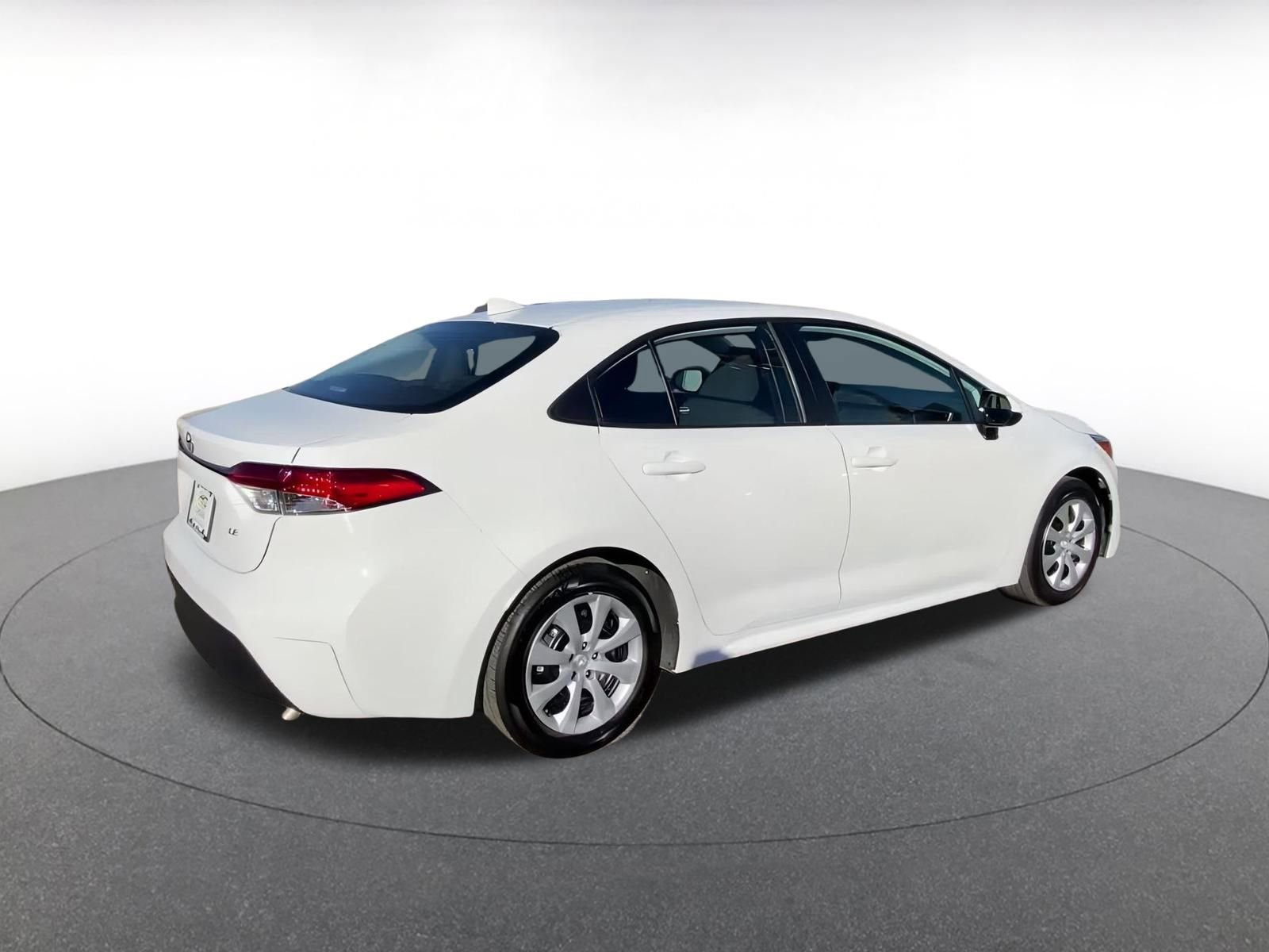 Used 2024 Toyota Corolla LE image 15