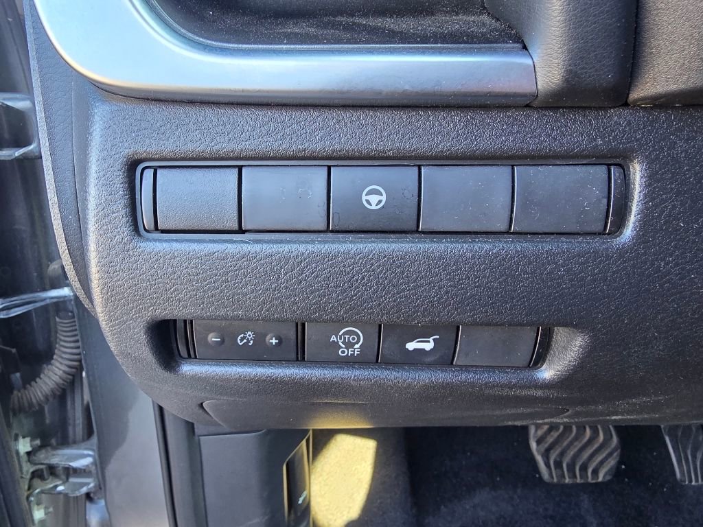 Used 2024 Nissan Rogue SV image 18