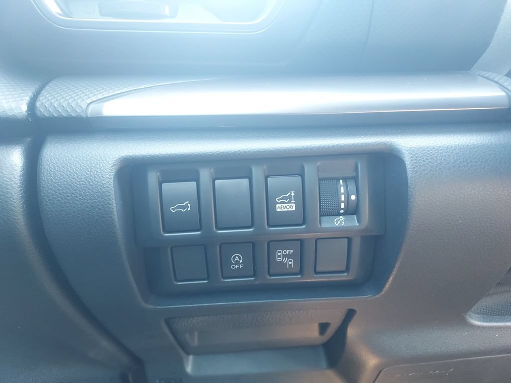 Used 2019 Subaru Forester Premium AWD/4WD image 25