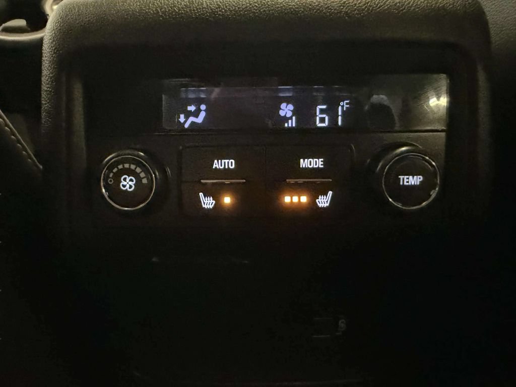 Used 2018 GMC Acadia Denali w/ Technology Package AWD/4WD image 31
