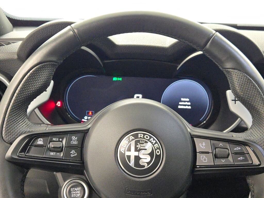 Used 2024 Alfa Romeo Stelvio Veloce image 35