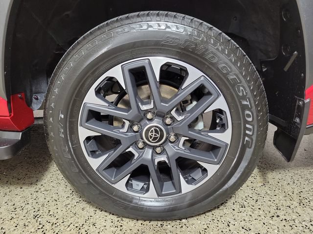 Used 2024 Toyota Sequoia Limited w/ Tow Technology Package AWD/4WD image 8