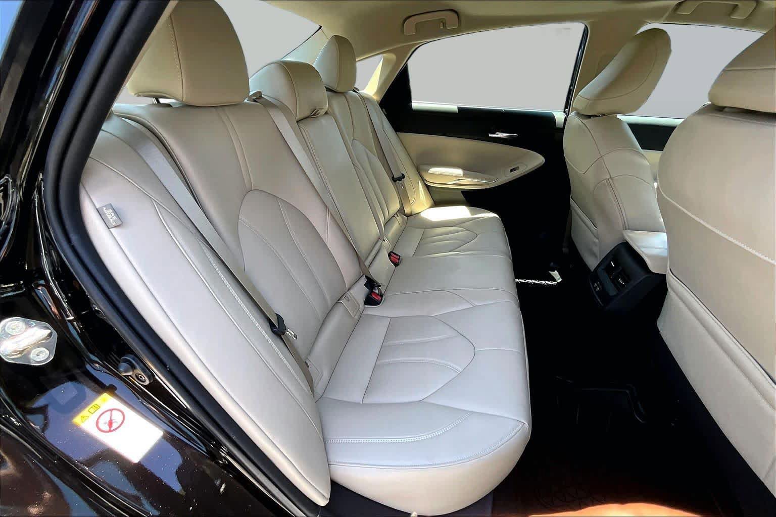 Used 2019 Toyota Avalon XLE w/ Moonroof Package FWD image 20