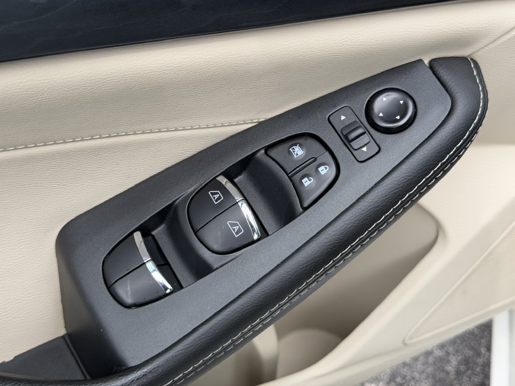 Certified 2023 Nissan Maxima Platinum w/ Sport Mat Group FWD image 32