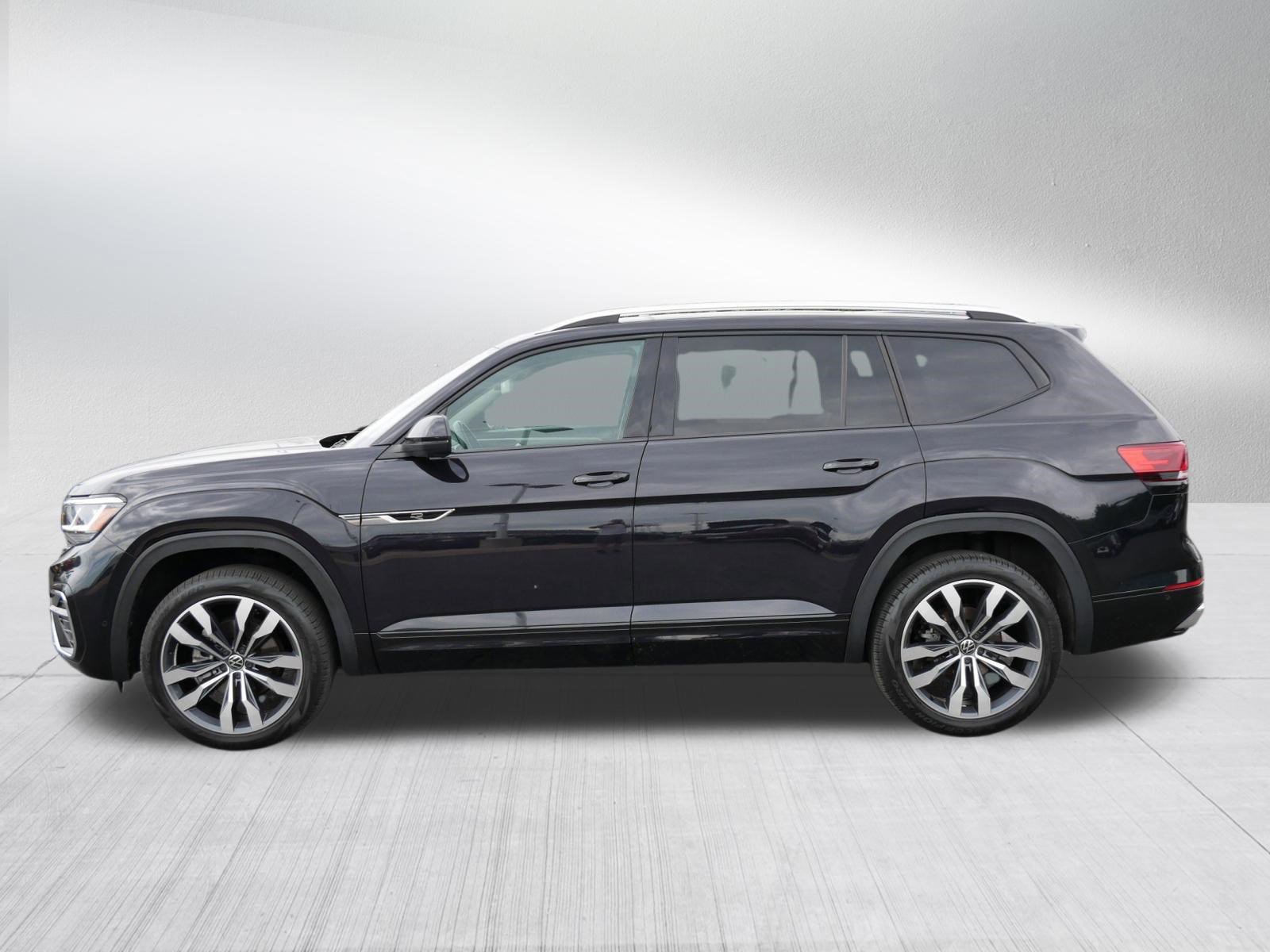 Used 2023 Volkswagen Atlas SEL Premium AWD/4WD image 4