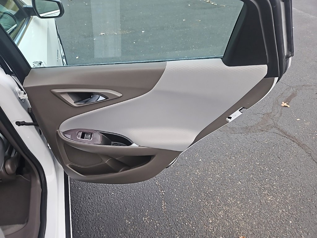 Used 2024 Chevrolet Malibu LT image 27