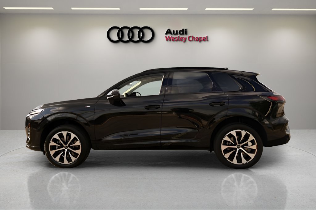 New 2026 Audi Q3 quattro 2.0T w/ Technology Package AWD/4WD image 2