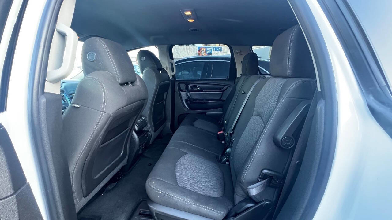Used 2016 Chevrolet Traverse LT image 16