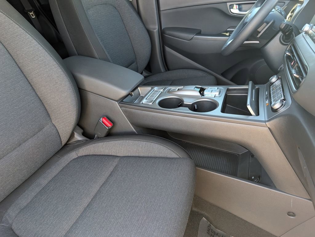 Used 2023 Hyundai Kona SE w/ Cargo Package image 21