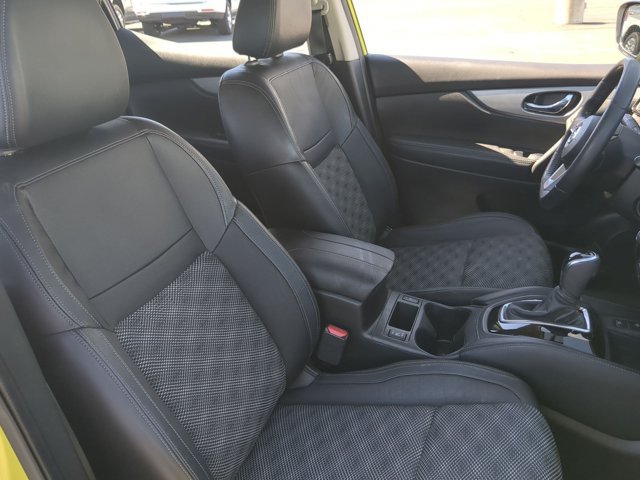Used 2020 Nissan Rogue Sport SV w/ Technology Package FWD image 20