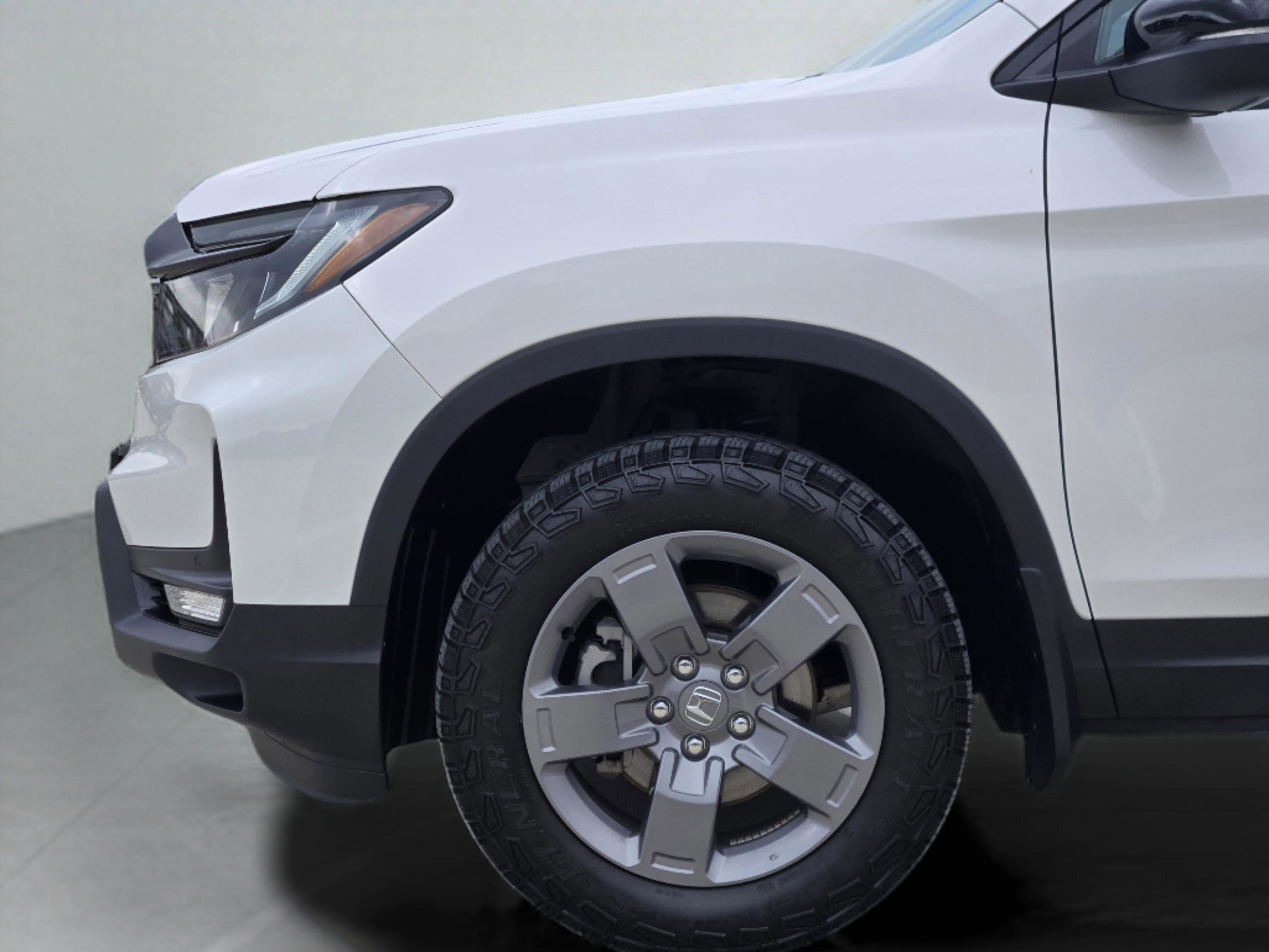 Certified 2025 Honda Ridgeline TrailSport image 29