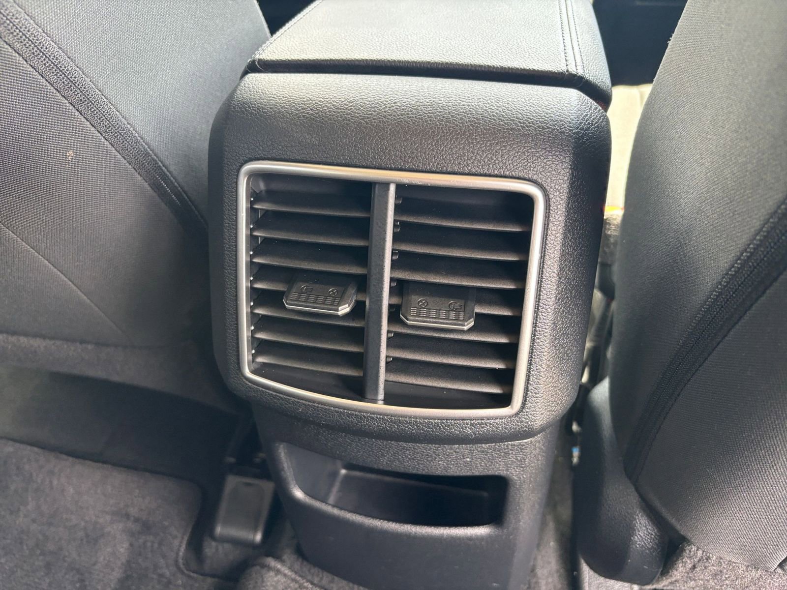 Used 2025 Kia Sportage LX image 22