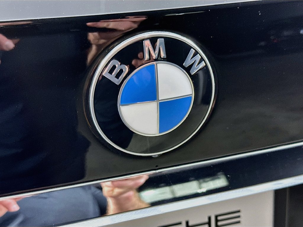 Used 2022 BMW X7 xDrive40i w/ Premium Package AWD/4WD image 35