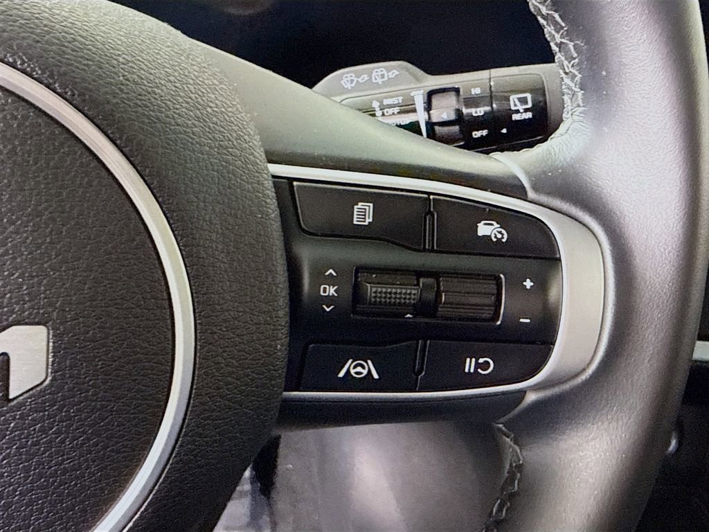 Used 2024 Kia Sportage EX image 22