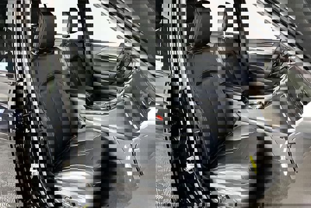 New 2025 Jeep Grand Cherokee L Limited w/ Black Appearance Package image 12