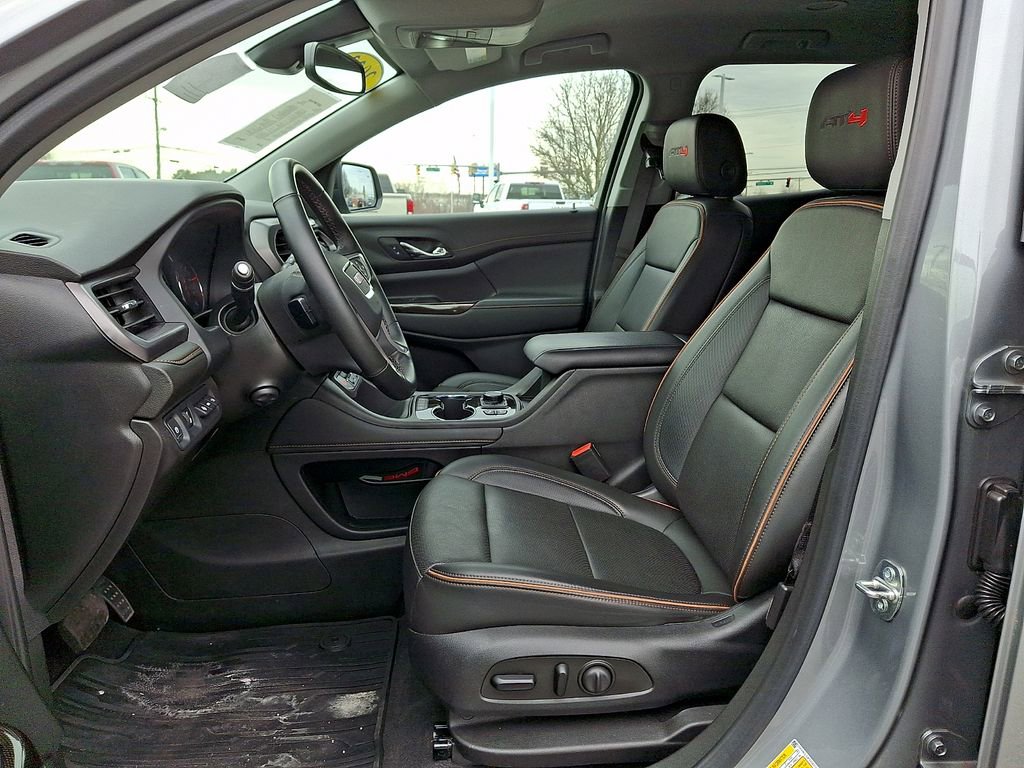 Used 2023 GMC Acadia AT4 w/ Technology Package image 15