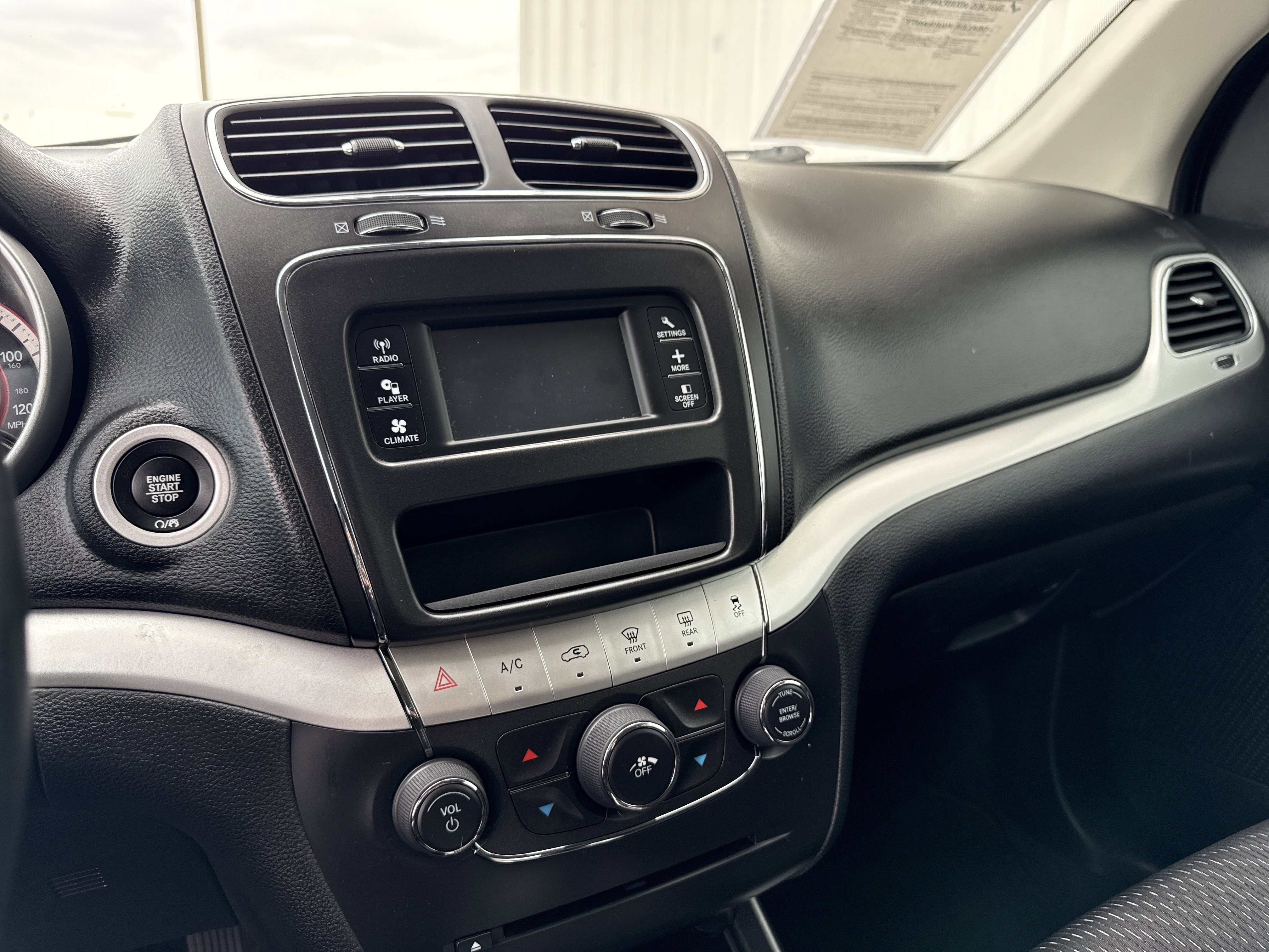 Used 2018 Dodge Journey SE w/ Popular Equipment Group image 16