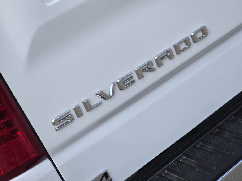 Used 2025 Chevrolet Silverado 1500 LT image 9