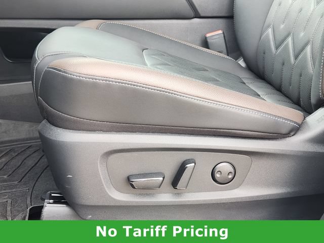 Certified 2026 Nissan Pathfinder Platinum FWD image 23