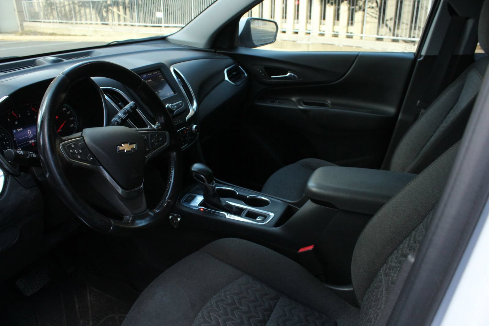 Used 2022 Chevrolet Equinox LT AWD/4WD image 13