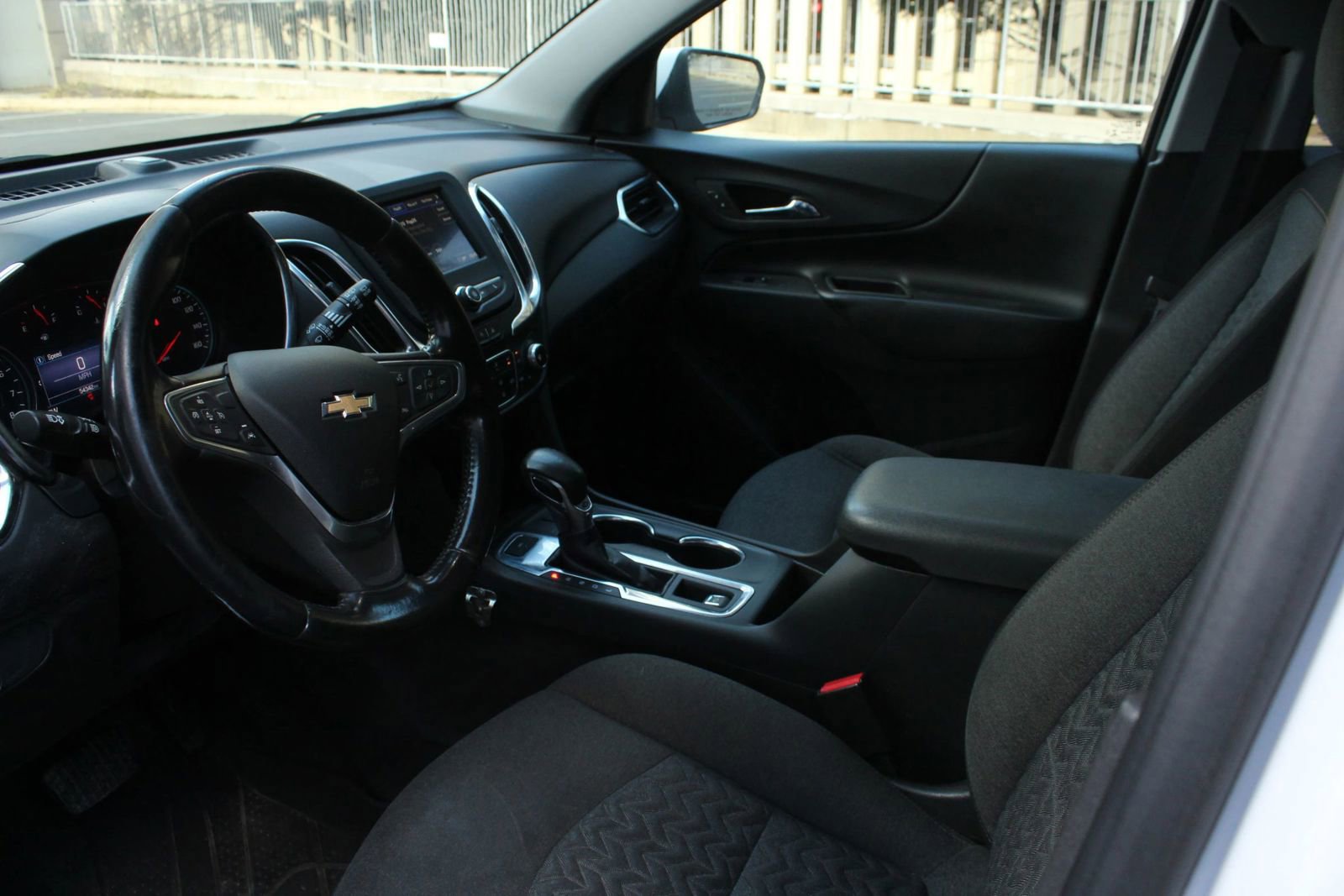 Used 2022 Chevrolet Equinox LT AWD/4WD image 13
