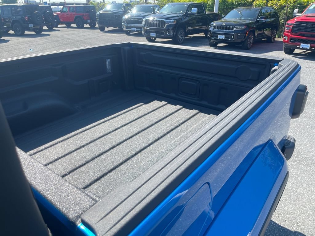 New 2026 Jeep Gladiator Sport AWD/4WD image 17