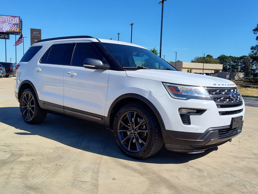 Used 2018 Ford Explorer XLT w/ Equipment Group 202A image 11
