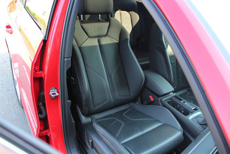 Used 2020 Audi Q3 2.0T Prestige w/ Prestige Package image 29