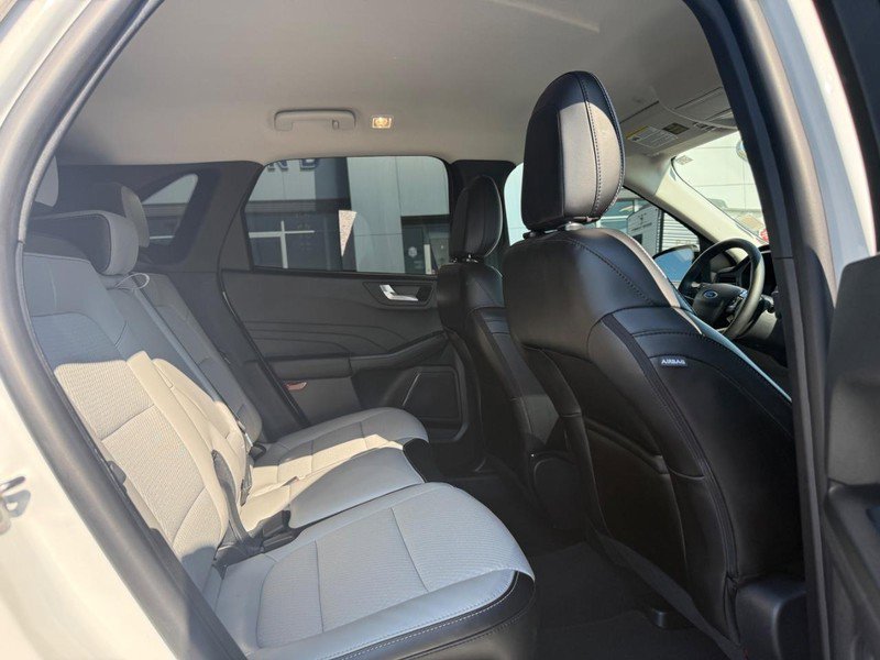 Used 2024 Ford Escape SE image 10