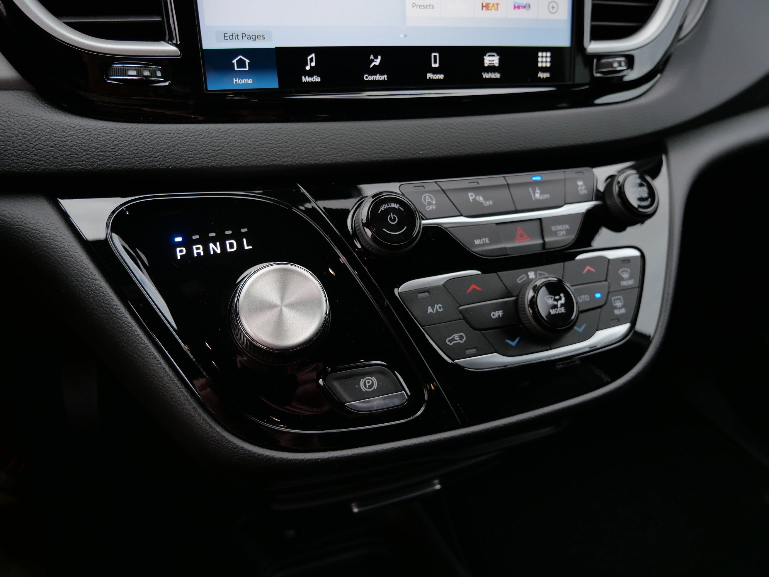 New 2027 Chrysler Pacifica LX FWD image 9