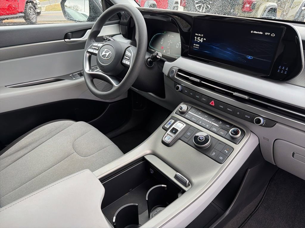 Used 2023 Hyundai Palisade SE image 32