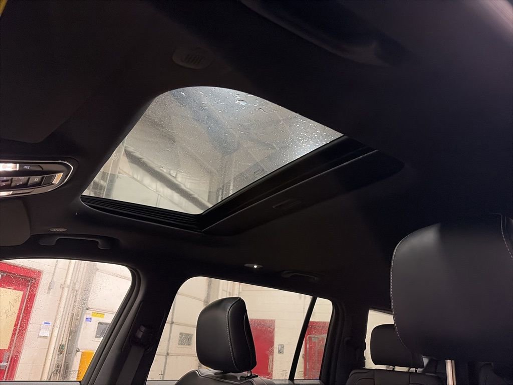 Certified 2024 Jeep Grand Cherokee L Altitude image 18