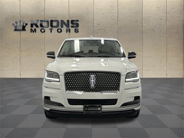 Used 2022 Lincoln Navigator L Reserve image 3