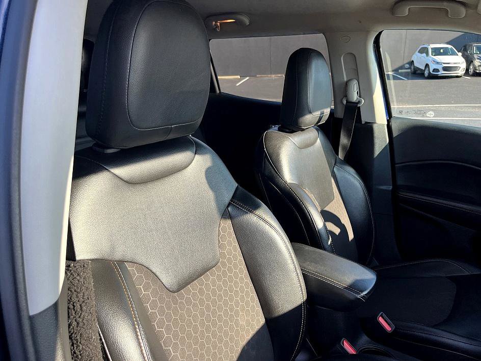 Used 2020 Jeep Compass Latitude w/ Cold Weather Group image 30