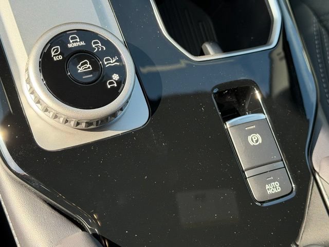 New 2026 Mitsubishi Outlander LE FWD image 30